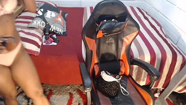 sexyjustin202 online show from 11-01-25, 09:52