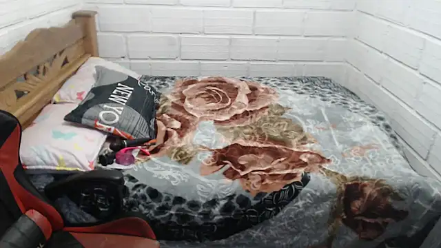 sexyjustin202 online show from 09-17-25, 10:23