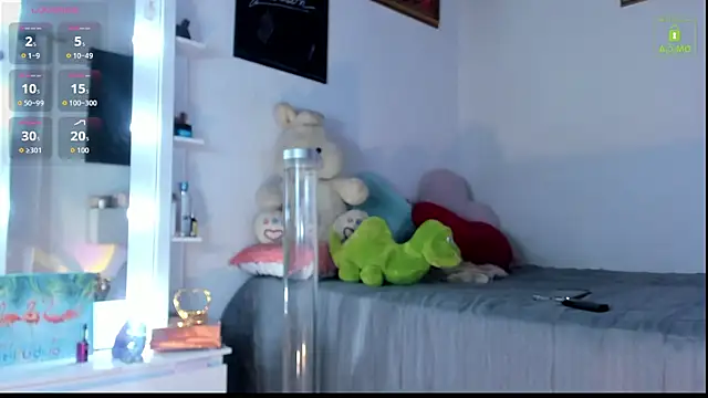 miaa-lee online show from 11-25-25, 03:40