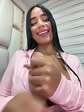Snapshot of perla_kem_ chatting on 06-14-26, 02:35 perla kem online show from 06-14-26, 02:35