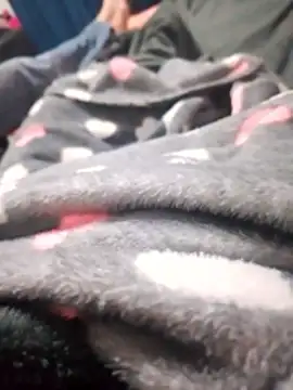 Snapshot of Mamilinda18 chatting on 11-25-25, 04:46 Mamilinda18 online show from 11-25-25, 04:46