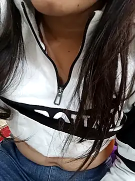 CuteSarikaLIVE online show from 11-26-25, 04:01