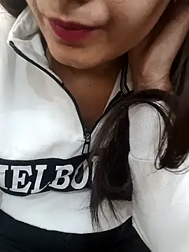 CuteSarikaLIVE online show from 11-29-25, 04:01