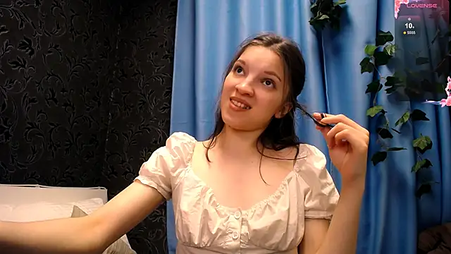 Snapshot of MelaniGrand chatting on 01-15-25, 02:13 MelaniGrand online show from 01-15-25, 02:13