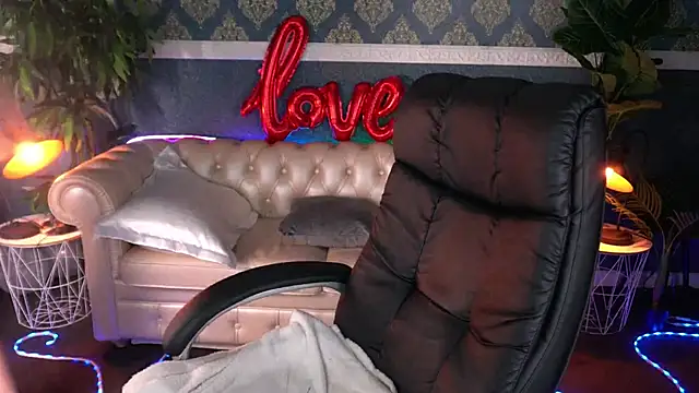 Snapshot of AmellyMilly chatting on 02-25-26, 07:58 AmellyMilly online show from 02-25-26, 07:58