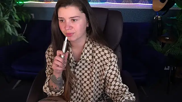 AmellyMilly online show from 10-26-25, 01:44