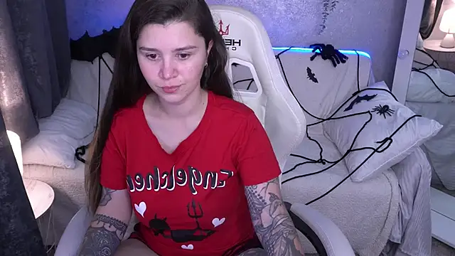 AmellyMilly online show from 10-29-25, 01:43