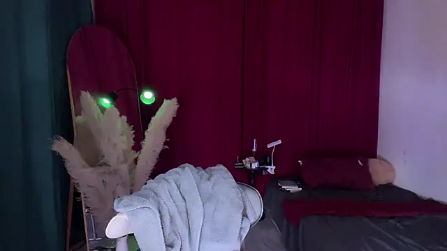 alaia-EDP online show from 11-17-25, 04:55