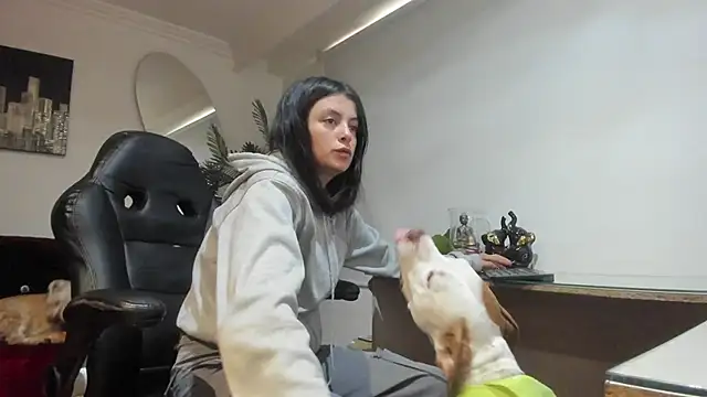 Meghan320 online show from 04-15-26, 07:07