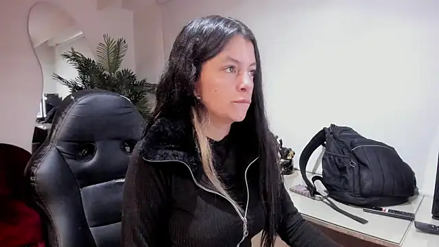 Meghan320 online show from 07-11-26, 11:32