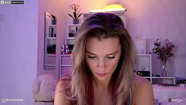 Snapshot of Karamelsw_ chatting on 10-07-25, 11:17 Karamelsw  online show from 10-07-25, 11:17