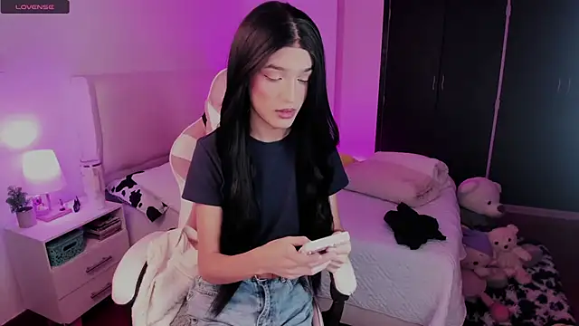 Ainhoads online show from 11-13-25, 12:42