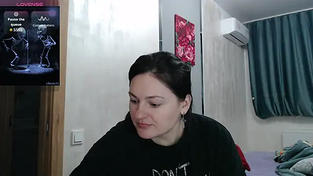 Stacy Davice online show from 10-31-25, 04:58