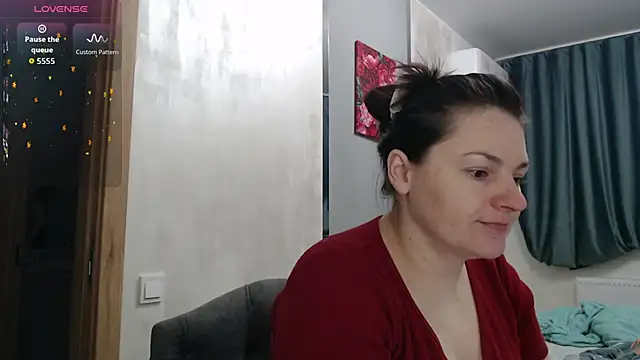 Stacy Davice online show from 11-30-25, 06:14