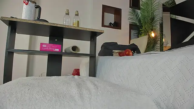 candy sweet  online show from 10-08-25, 07:14