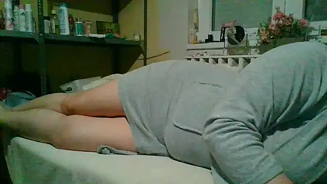 Snapshot of Mileva88 chatting on 03-18-25, 01:55 Mileva88 online show from 03-18-25, 01:55