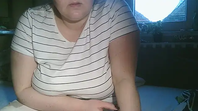 Snapshot of Mileva88 chatting on 03-03-25, 04:26 Mileva88 online show from 03-03-25, 04:26