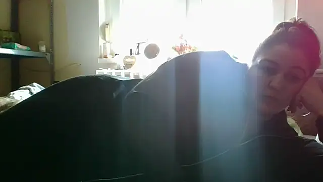 Snapshot of Mileva88 chatting on 03-12-25, 11:10 Mileva88 online show from 03-12-25, 11:10