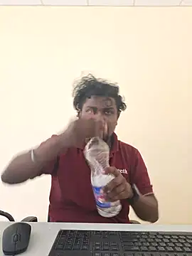 Snapshot of Mallupaiyanaachu chatting on 01-18-26, 09:56 Mallupaiyanaachu online show from 01-18-26, 09:56