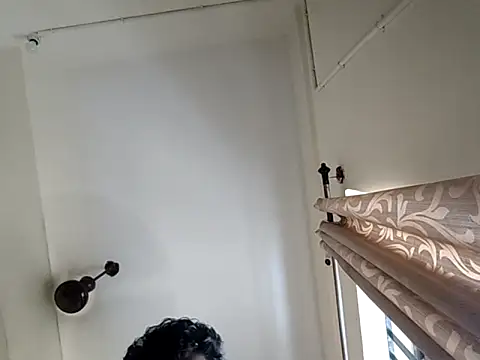 Snapshot of Mallupaiyanaachu chatting on 06-20-26, 01:32 Mallupaiyanaachu online show from 06-20-26, 01:32