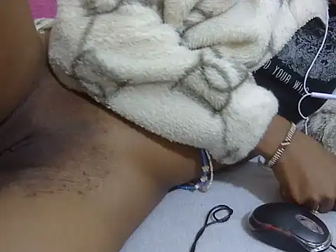 bellarincandy online show from 12-15-25, 06:25