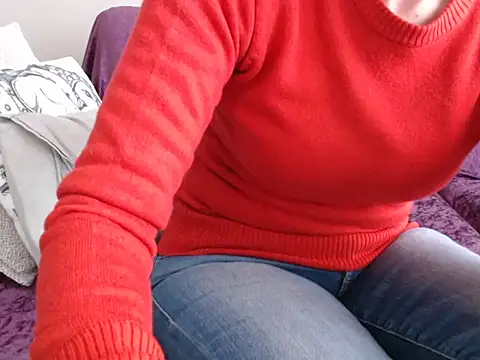 Snapshot of Galadriel chatting on 02-18-26, 08:44 Galadriel online show from 02-18-26, 08:44