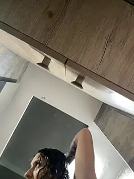 Snapshot of CeliWoods chatting on 02-23-26, 10:27 CeliWoods online show from 02-23-26, 10:27