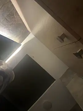 Snapshot of CeliWoods chatting on 02-22-26, 10:28 CeliWoods online show from 02-22-26, 10:28