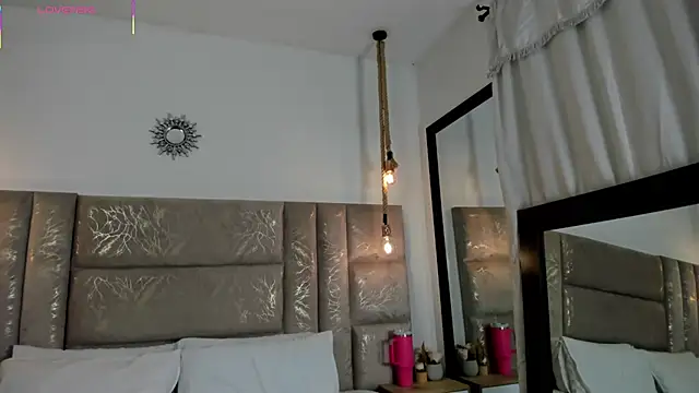 CeliWoods online show from 05-12-26, 10:54