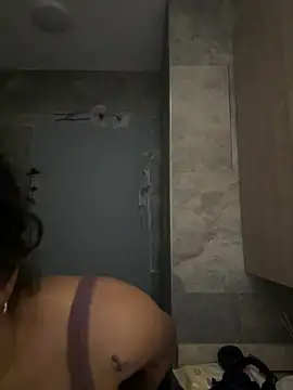 Snapshot of CeliWoods chatting on 02-25-26, 10:37 CeliWoods online show from 02-25-26, 10:37