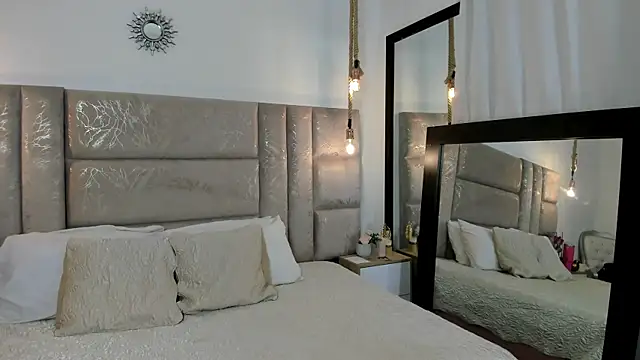 Snapshot of CeliWoods chatting on 07-01-26, 11:10 CeliWoods online show from 07-01-26, 11:10