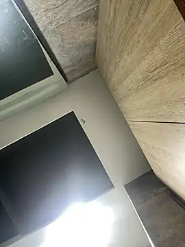 Snapshot of CeliWoods chatting on 02-13-26, 10:37 CeliWoods online show from 02-13-26, 10:37