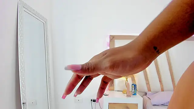 Aisharhodes00 online show from 09-24-25, 08:15