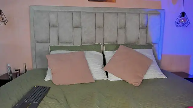 Stefhanyblow online show from 03-20-26, 05:14