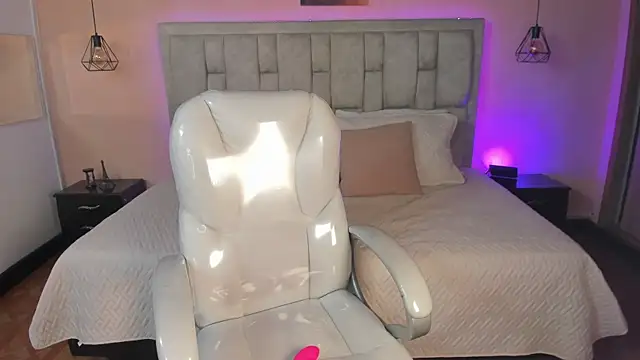 Stefhanyblow online show from 09-13-25, 10:54