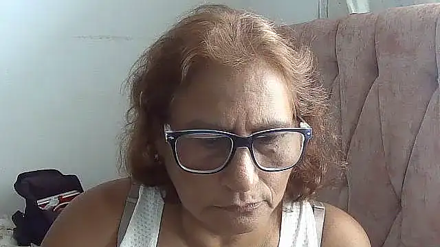 Snapshot of charrysexy1 chatting on 02-18-26, 03:52 charrysexy1 online show from 02-18-26, 03:52