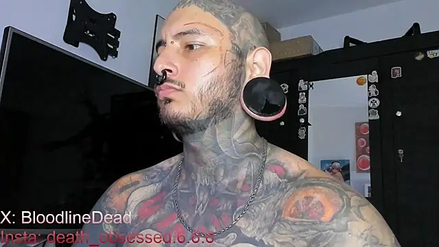 Snapshot of DEATHINK666XX chatting on 03-11-25, 07:03 DEATHINK666XX online show from 03-11-25, 07:03