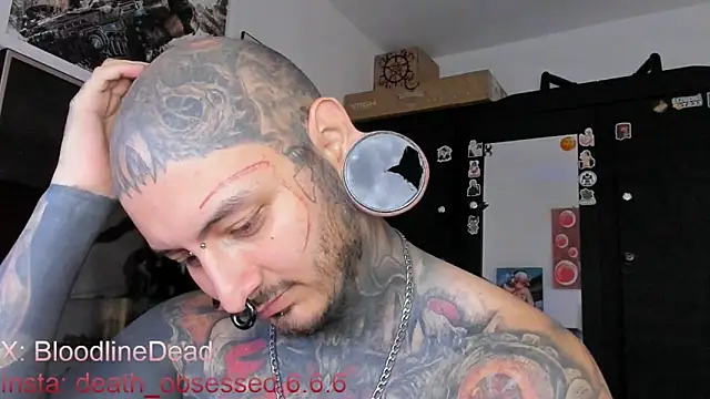 Snapshot of DEATHINK666XX chatting on 03-15-25, 07:48 DEATHINK666XX online show from 03-15-25, 07:48