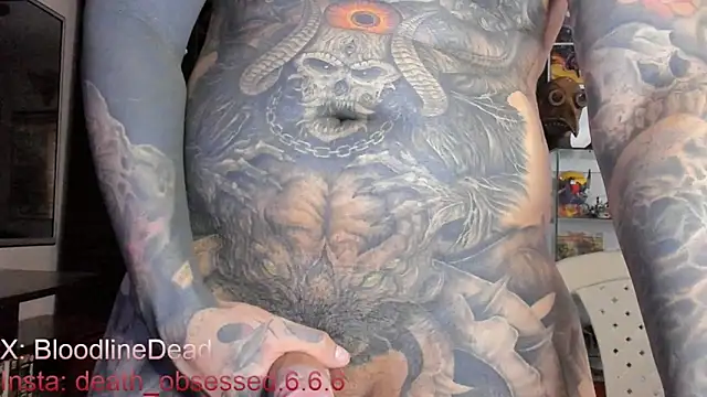 Snapshot of DEATHINK666XX chatting on 03-13-25, 06:23 DEATHINK666XX online show from 03-13-25, 06:23
