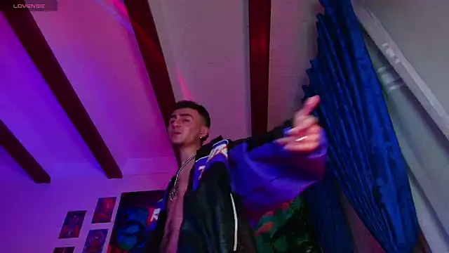 Snapshot of dimitri-bilak chatting on 12-05-24, 01:42 dimitri-bilak online show from 12-05-24, 01:42