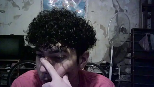 Snapshot of Emv2 chatting on 02-12-26, 01:49 Emv2 online show from 02-12-26, 01:49