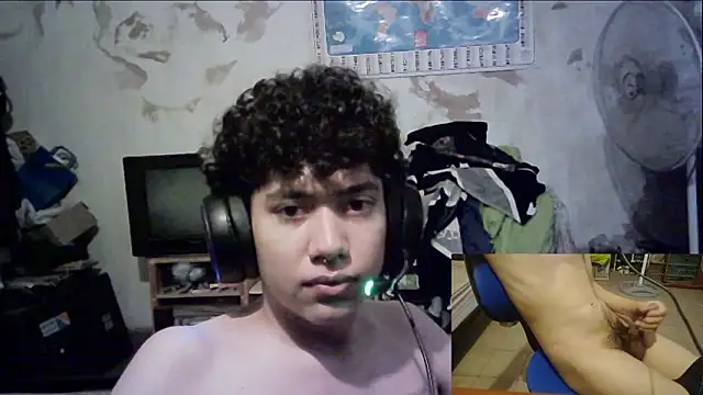 Snapshot of Emv2 chatting on 01-31-26, 08:29 Emv2 online show from 01-31-26, 08:29