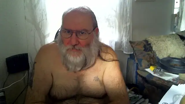 Snapshot of SexySantaC chatting on 09-27-25, 09:48 SexySantaC online show from 09-27-25, 09:48