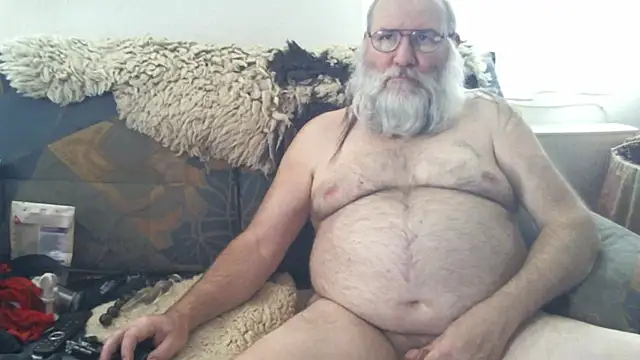 Snapshot of SexySantaC chatting on 09-16-25, 02:51 SexySantaC online show from 09-16-25, 02:51