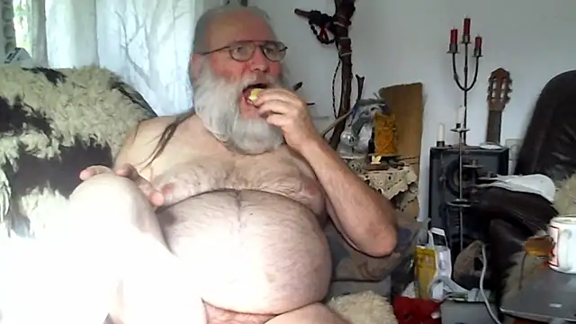 SexySantaC online show from 11-14-25, 10:41