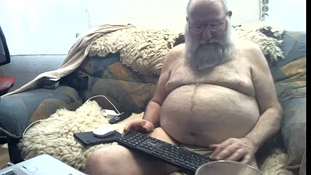 SexySantaC online show from 04-09-26, 06:47