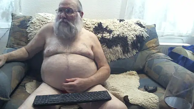 Snapshot of SexySantaC chatting on 10-01-25, 05:50 SexySantaC online show from 10-01-25, 05:50