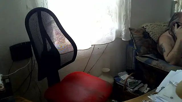 Snapshot of SexySantaC chatting on 10-05-25, 11:56 SexySantaC online show from 10-05-25, 11:56