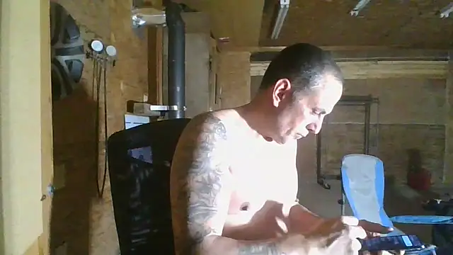 Snapshot of hardcok4u2abuse40 chatting on 01-31-25, 07:50 hardcok4u2abuse40 online show from 01-31-25, 07:50
