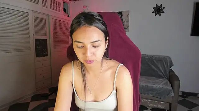 Miss Nicole online show from 01-30-25, 01:44